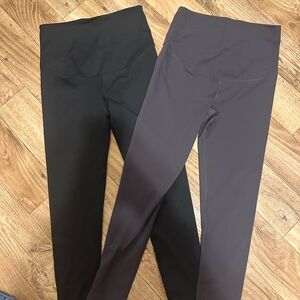 Motherhood Maternity Leggings in Black and Dark Gray
